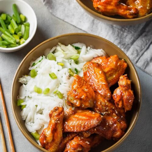 Perfectly crispy Buffalo Wings, fried to golden perfection and tossed in a bold, tangy buffalo sauce. These wings are juicy on the inside with a satisfying crunch on the outside, making them the ultimate game-day snack or party appetizer. Serve with a side of creamy ranch or blue cheese dressing for dipping, and celery sticks for a classic buffalo wing experience.
