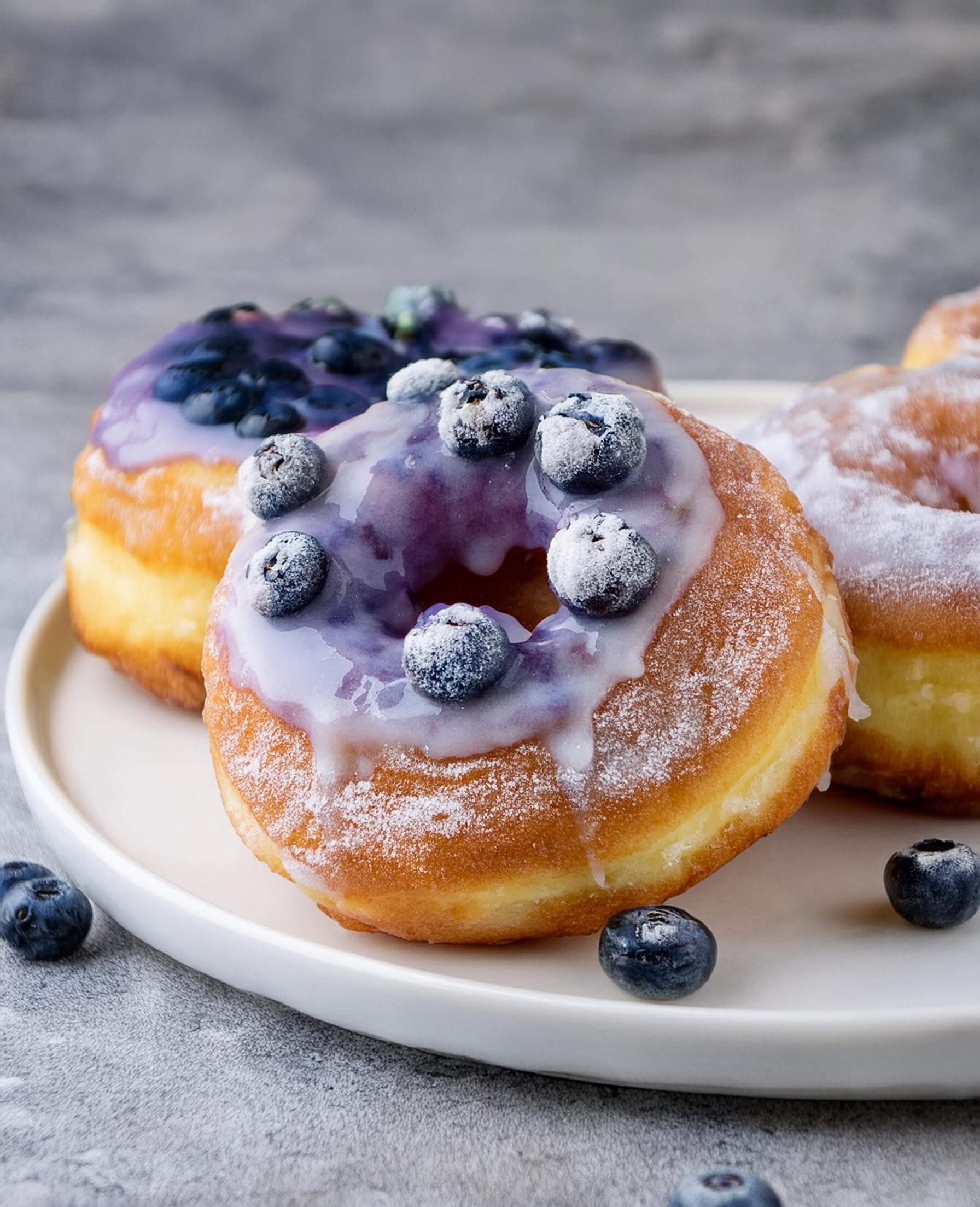 Treat yourself to the perfect blend of sweet and fruity with these irresistible Blueberry Donuts! Each bite offers a delightful burst of juicy blueberries, complemented by a heavenly glaze. Perfect for breakfast or as a sweet snack, this easy recipe will have you coming back for seconds!