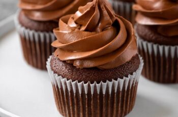 Whenever you’re craving a classic sweet treat, these Chocolate Cupcakes offer a rich, moist cake with deep cocoa flavor, perfect for topping with your favorite frosting and enjoying any time.