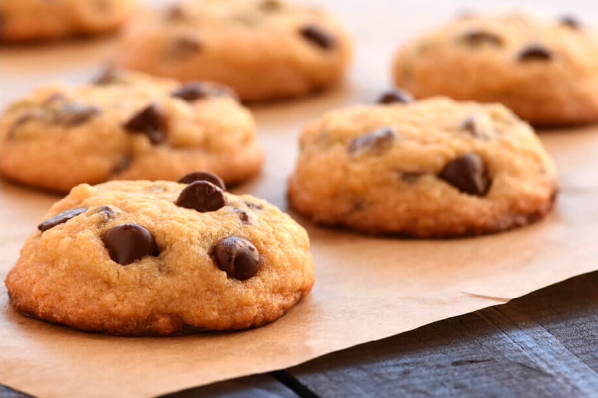 Learn how to make the best chocolate chip cookies that happen to be vegan. They're perfectly chocolatey, soft and chewy, simple to make and don't require any weird ingredients.