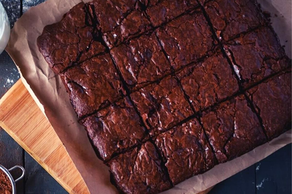 When you’re craving chocolate brownies, you must make this Simple Brownies Recipe. They are thick and cakey But they are full of chocolate flavor and taste amazingly delicious.