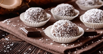 A one-bowl recipe for soft, chewy and indulgent no-bake chocolate coconut balls. Vegan, gluten-free and delicious.