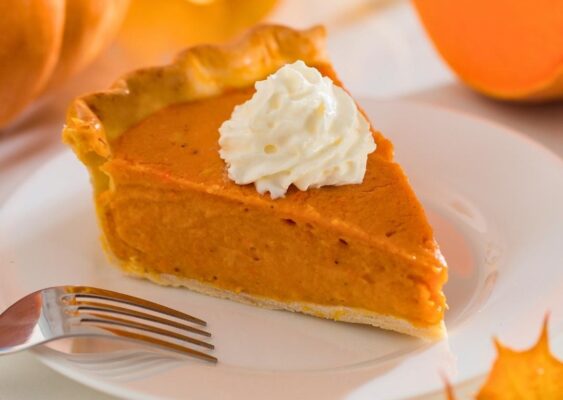Pumpkin Pie is an absolute must! Here's my vision of the perfect pumpkin pie: a superb pie crust paired with an irresistibly rich and velvety pumpkin pie filling.