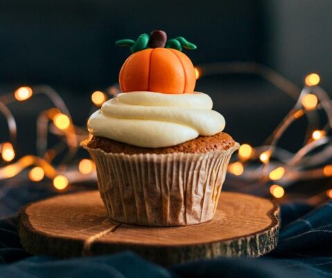 Pumpkin Cupcakes with Cream Cheese Frosting are undeniably one of the best fall treats you can indulge in! They are incredibly pumpkiny, delightfully soft and moist, and boast a perfect blend of autumn spices. 