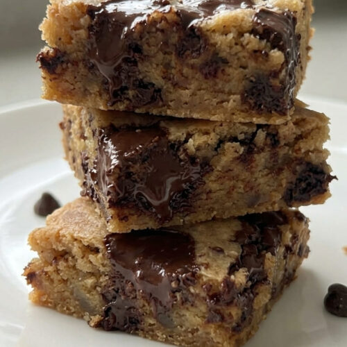 The Best Chocolate Chip Blondies That Melt in Your Mouth