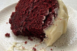 Easy Homemade Red Velvet Bundt Cake Recipe for Any Occasion