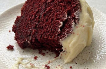 Easy Homemade Red Velvet Bundt Cake Recipe for Any Occasion