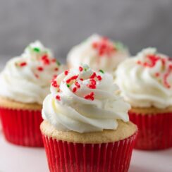 White Chocolate Peppermint Cupcakes combine the refreshing taste of peppermint with creamy white chocolate and a fluffy cupcake base. Finished with a rich peppermint buttercream and candy cane accents, these festive treats are perfect for holiday celebrations.