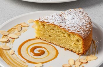 This amazing Apple Cake is the perfect recipe for a quick dessert or to accompany your afternoon tea.