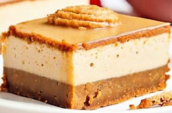Indulge in the irresistible flavor of our Biscoff Cheesecake Bars, a delightful treat that's sure to satisfy your sweet cravings. Picture a buttery Biscoff cookie crust, topped with a creamy and velvety cheesecake filling infused with the distinctive flavor of Biscoff cookies. Each bite is a perfect blend of sweet and creamy goodness, with the rich caramelized notes of the Biscoff cookies adding a delicious depth of flavor. Whether enjoyed as a decadent dessert or a special treat for any occasion, our Biscoff Cheesecake Bars are sure to be a hit with family and friends.
