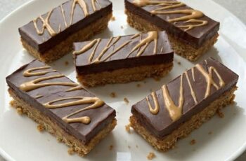 Soft and Creamy Peanut Butter Bars Recipe Everyone Loves