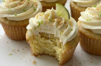 Soft and Tangy Key Lime Cupcakes Everyone Loves
