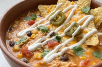 Chicken Enchilada Soup Recipe – Quick, Spicy & Delicious