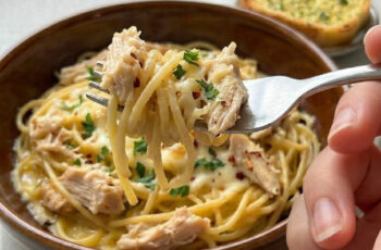 Cheesy Chicken Spaghetti Recipe – Quick & Delicious Weeknight Dinner