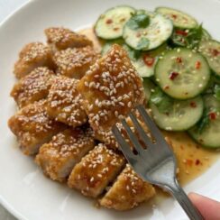 Easy Crispy Sesame Chicken Recipe (Restaurant-Quality!)