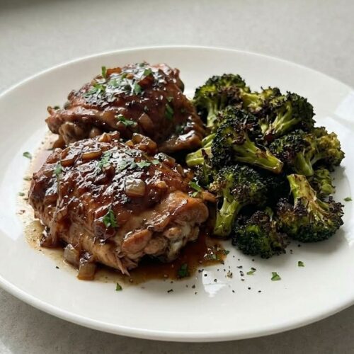 Slow Cooker Chicken Thighs – Easy, Juicy & Family Favorite