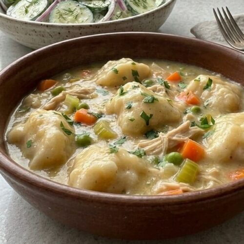 Best Southern Chicken and Dumplings – Hearty, Rich & Flavorful