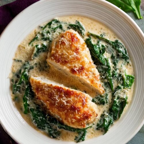 Whenever you're craving a dish that's rich and comforting, Chicken Florentine delivers with its tender chicken, creamy spinach sauce, and a touch of garlic. This elegant yet easy meal is perfect for a cozy dinner at home, bringing classic flavors together for a satisfying bite every time!