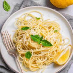 Whenever you're in the mood for a bright and creamy dish, this Lemon Ricotta Pasta blends zesty lemon with smooth ricotta, creating a light yet comforting meal perfect for any season.