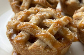 Easy Mini Apple Pies – Flaky, Sweet & Perfectly Bite Sized
