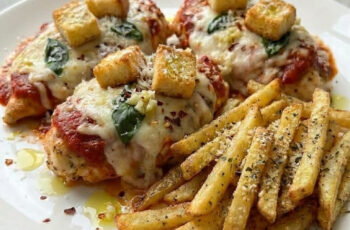 Easy Baked Chicken Parmesan Recipe for Weeknight Meals