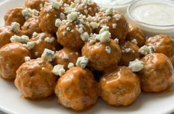Juicy Buffalo Chicken Meatballs Recipe Perfect for Game Day