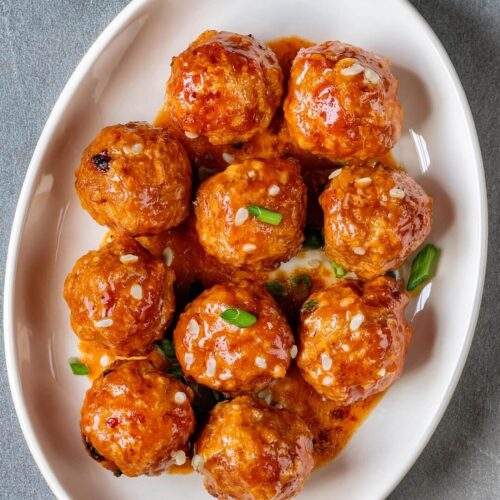 Buffalo Chicken Meatballs with Creamy Wing Sauce are a fantastic way to enjoy the flavors of buffalo wings in a fun, bite-sized form. Perfect for game day, parties, or a weeknight dinner, these meatballs are sure to be a hit.
