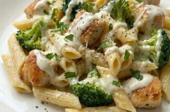Creamy Chicken and Broccoli Pasta That Everyone Loves