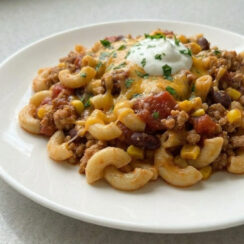Cheesy One Pot Chili Mac Recipe with Simple Ingredients