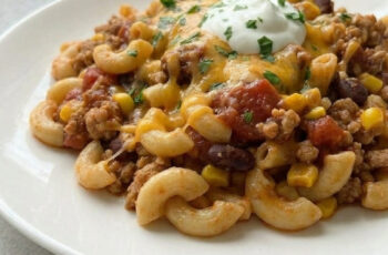 Cheesy One Pot Chili Mac Recipe with Simple Ingredients