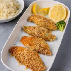 This Oven Baked Chicken Breast is a simple, delicious, and healthy option for any meal! Juicy chicken breasts are seasoned to perfection with your favorite herbs and spices, then baked until golden and tender. The result is flavorful, moist chicken that’s perfect for meal prep or a quick weeknight dinner. Serve it with roasted veggies, a fresh salad, or over rice for a satisfying meal. Whether you’re looking for a versatile protein or a family-friendly dish, this recipe is a go-to! Ready to bake up some goodness? Check out the recipe and enjoy this easy and tasty chicken!