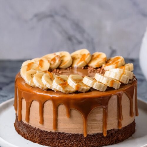 Rich, velvety chocolate cake meets a dreamy caramel frosting in this Chocolate Caramel Cake. Each bite is layered with the deep flavors of cocoa and buttery caramel, creating a dessert that's as indulgent as it is irresistible. Perfect for special occasions or a cozy treat, this cake is sure to bring smiles all around!