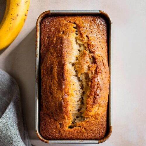 Whether you’re looking for a quick breakfast option, a sweet snack, or a comforting dessert, Honey Banana Bread is the perfect choice. The combination of moist texture, rich flavor, and beautiful presentation makes it a crowd-pleaser that everyone will enjoy.