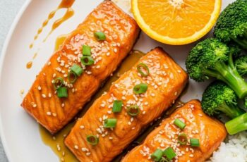 Orange Glazed Salmon is a delicious and healthy dish that combines the rich flavor of salmon with a sweet and tangy orange glaze. Perfect for family dinners, special occasions, or a nutritious meal, this recipe is sure to impress.