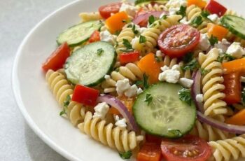 Classic Pasta Salad Recipe for Picnics and BBQs