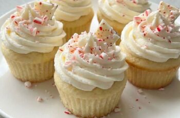 White Chocolate Peppermint Cupcakes – Creamy, Festive & Irresistible