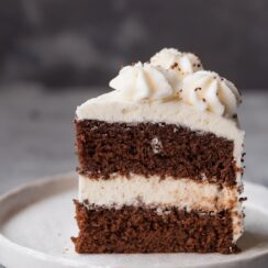 Whether you’re celebrating a birthday, hosting a dinner party, or simply enjoying a slice with a cup of coffee, Chocolate Cake with Cream Cheese Frosting is the perfect choice. The combination of rich chocolate, creamy frosting, and beautiful presentation makes it a crowd-pleaser that everyone will love.