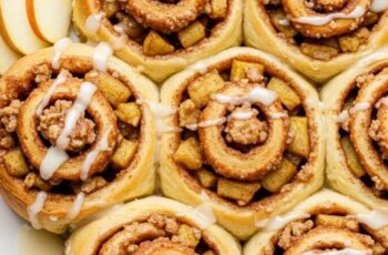 Apple Crisp Cinnamon Rolls – Easy Fall Dessert