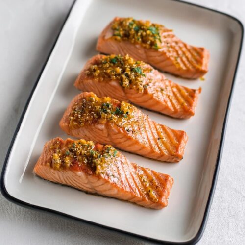 Brown Sugar Glazed Salmon is a perfect blend of sweet and savory, featuring caramelized brown sugar, tangy Dijon mustard, and zesty lemon for a rich, flavorful bite!