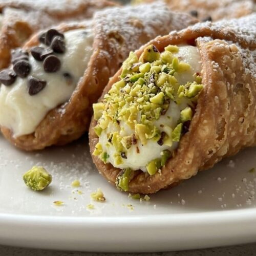 Classic Italian Cannoli with Creamy Ricotta Filling