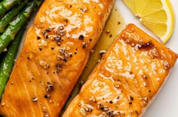 Easy Brown Sugar Glazed Salmon Recipe
