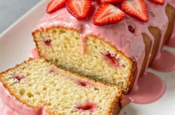 Strawberry Bread – Moist, Sweet & Bursting with Berries