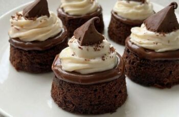Easy Mini Chocolate Cheesecakes, Perfect Party Dessert