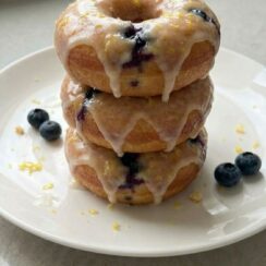 Easy Blueberry Donuts – Soft, Fluffy & Ready in 30 Minutes