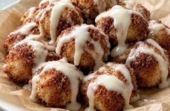 Easy Cinnamon Roll Bites Recipe, Perfect for Breakfast or Dessert