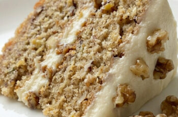 Hummingbird Cake Recipe, Moist and Flavorful Southern Classic