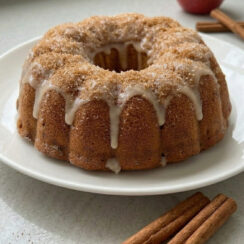 Moist Apple Cider Bundt Cake Recipe for Holidays and Gatherings