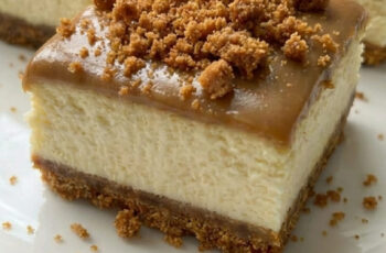Creamy Biscoff Cheesecake Bars Perfect for Any Occasion