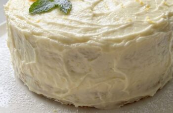 Easy Lemon Cake Recipe (Perfect for Spring!)