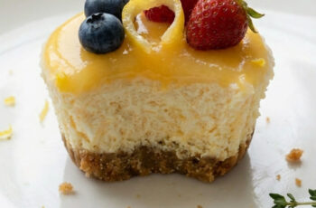 Easy Mini Lemon Cheesecakes (With Homemade Lemon Curd!)